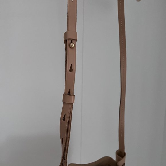 J .Crew mini leather bucket bag Style E8032 - Picture 6 of 8